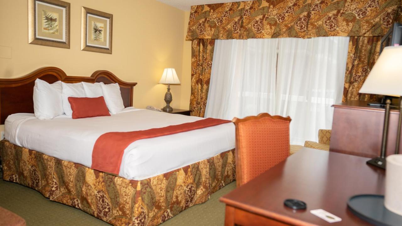 Clarion Hotel & Suites Convention Center Fredericksburg Dış mekan fotoğraf